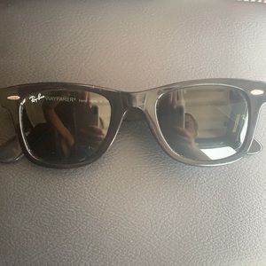 RAYBAN WAYFARER SUNGLASSES